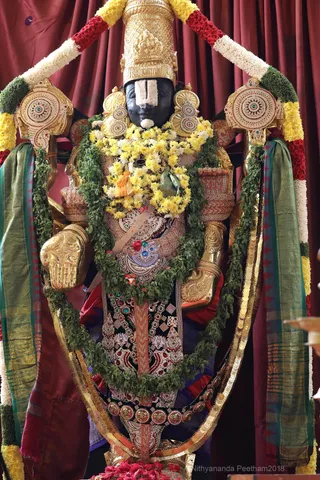 http://nithyananda.org/sites/default/files/photo-gallery/2018-11Nov-03-nithyananda-diary_bengaluru-aadheenam_uttamotama-seva_7T9A0039.JPG