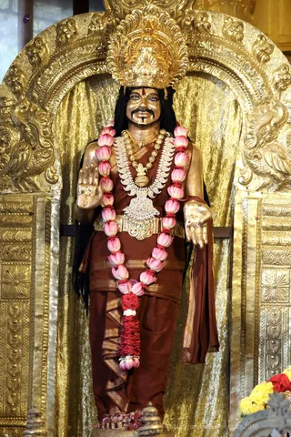 http://nithyananda.org/sites/default/files/photo-gallery/2018-11Nov-06-nithyananda-diary_bengaluru-aadheenam_uttamotama-seva_7T9A0350.JPG