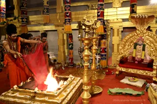 http://nithyananda.org/sites/default/files/photo-gallery/2018-11Nov-06-nithyananda-diary_bengaluru-aadheenam_uttamotama-seva_7T9A0462.JPG