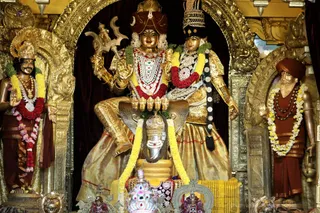 http://nithyananda.org/sites/default/files/photo-gallery/2018-11Nov-07-nithyananda-diary_bengaluru-aadheenam_uttamotama-seva_7T9A9961_0.JPG