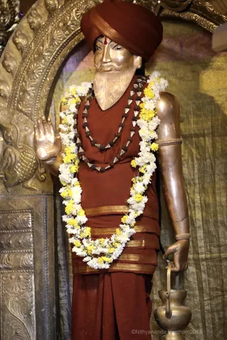 http://nithyananda.org/sites/default/files/photo-gallery/2018-11Nov-07-nithyananda-diary_bengaluru-aadheenam_uttamotama-seva_7T9A9982_0.JPG