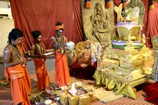 http://nithyananda.org/sites/default/files/photo-gallery/2018-11Nov-08-nithyananda-diary_bengaluru-aadheenam_uttamotama-seva_7T9A0128.JPG