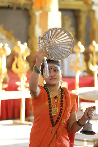 http://nithyananda.org/sites/default/files/photo-gallery/2018-11Nov-09-nithyananda-diary_bengaluru-aadheenam_uttamotama-seva_7T9A0213.JPG