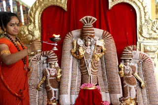 http://nithyananda.org/sites/default/files/photo-gallery/2018-11Nov-09-nithyananda-diary_bengaluru-aadheenam_uttamotama-seva_7T9A0293.JPG