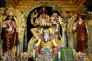 http://nithyananda.org/sites/default/files/photo-gallery/2018-11Nov-10-nithyananda-diary_bengaluru-aadheenam_uttamotama-seva_7T9A0489.JPG
