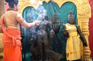 http://nithyananda.org/sites/default/files/photo-gallery/2018-11Nov-10-nithyananda-diary_bengaluru-aadheenam_uttamotama-seva_7T9A0518_0.JPG