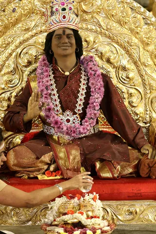 http://nithyananda.org/sites/default/files/photo-gallery/2018-11Nov-11-nithyananda-diary_bengaluru-aadheenam_uttamotama-seva_7T9A0586.JPG