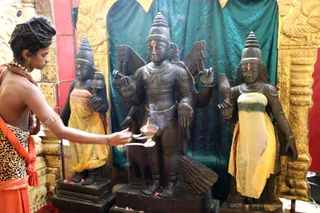 http://nithyananda.org/sites/default/files/photo-gallery/2018-11Nov-11-nithyananda-diary_bengaluru-aadheenam_uttamotama-seva_7T9A0677.JPG