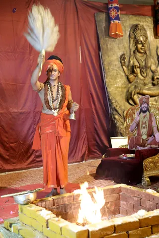 http://nithyananda.org/sites/default/files/photo-gallery/2018-11Nov-11-nithyananda-diary_bengaluru-aadheenam_uttamotama-seva_7T9A0752.JPG