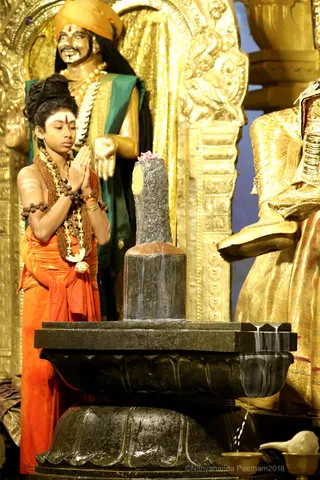 http://nithyananda.org/sites/default/files/photo-gallery/2018-11Nov-12-nithyananda-diary_bengaluru-aadheenam_uttamotama-seva_7T9A0794.JPG
