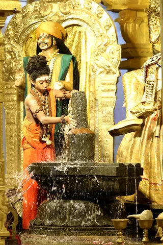 http://nithyananda.org/sites/default/files/photo-gallery/2018-11Nov-12-nithyananda-diary_bengaluru-aadheenam_uttamotama-seva_7T9A0798.JPG