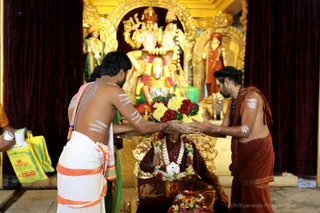 http://nithyananda.org/sites/default/files/photo-gallery/2018-11Nov-12-nithyananda-diary_bengaluru-aadheenam_uttamotama-seva_7T9A0826.JPG