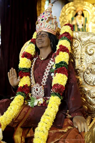 http://nithyananda.org/sites/default/files/photo-gallery/2018-11Nov-12-nithyananda-diary_bengaluru-aadheenam_uttamotama-seva_7T9A0848.JPG