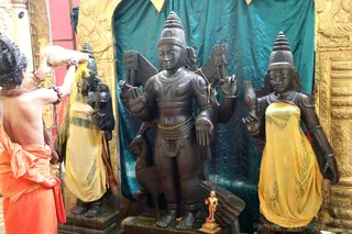 http://nithyananda.org/sites/default/files/photo-gallery/2018-11Nov-12-nithyananda-diary_bengaluru-aadheenam_uttamotama-seva_7T9A0852.JPG