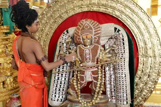 http://nithyananda.org/sites/default/files/photo-gallery/2018-11Nov-12-nithyananda-diary_bengaluru-aadheenam_uttamotama-seva_7T9A0887.JPG