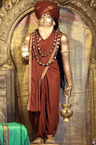 http://nithyananda.org/sites/default/files/photo-gallery/2018-11Nov-12-nithyananda-diary_bengaluru-aadheenam_uttamotama-seva_7T9A0904.JPG