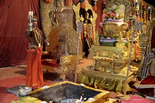 http://nithyananda.org/sites/default/files/photo-gallery/2018-11Nov-12-nithyananda-diary_bengaluru-aadheenam_uttamotama-seva_7T9A0935.JPG