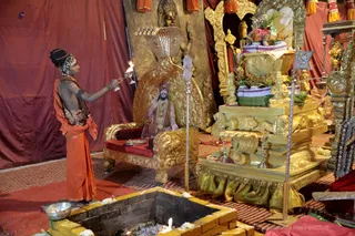 http://nithyananda.org/sites/default/files/photo-gallery/2018-11Nov-12-nithyananda-diary_bengaluru-aadheenam_uttamotama-seva_7T9A0944.JPG