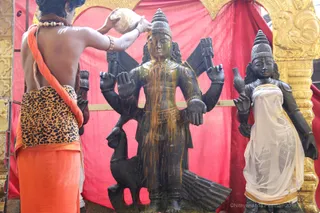 http://nithyananda.org/sites/default/files/photo-gallery/2018-11Nov-13-nithyananda-diary_bengaluru-aadheenam_uttamotama-seva_7T9A0982.JPG