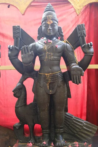 http://nithyananda.org/sites/default/files/photo-gallery/2018-11Nov-13-nithyananda-diary_bengaluru-aadheenam_uttamotama-seva_7T9A0998.JPG