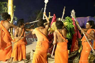 http://nithyananda.org/sites/default/files/photo-gallery/2018-11Nov-13-nithyananda-diary_bengaluru-aadheenam_uttamotama-seva_7T9A1044.JPG