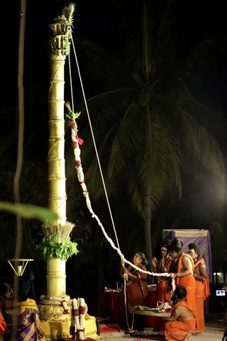 http://nithyananda.org/sites/default/files/photo-gallery/2018-11Nov-14-nithyananda-diary_bengaluru-aadheenam_uttamotama-seva_7T9A1102.JPG