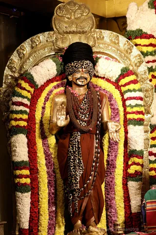 http://nithyananda.org/sites/default/files/photo-gallery/2018-11Nov-14-nithyananda-diary_bengaluru-aadheenam_uttamotama-seva_7T9A1137.JPG