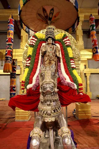 http://nithyananda.org/sites/default/files/photo-gallery/2018-11Nov-14-nithyananda-diary_bengaluru-aadheenam_uttamotama-seva_7T9A1167.JPG