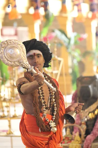 http://nithyananda.org/sites/default/files/photo-gallery/2018-11Nov-14-nithyananda-diary_bengaluru-aadheenam_uttamotama-seva_7T9A1184.JPG