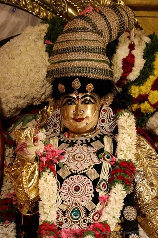 http://nithyananda.org/sites/default/files/photo-gallery/2018-11Nov-14-nithyananda-diary_bengaluru-aadheenam_uttamotama-seva_7T9A1210.JPG