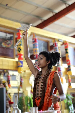 http://nithyananda.org/sites/default/files/photo-gallery/2018-11Nov-14-nithyananda-diary_bengaluru-aadheenam_uttamotama-seva_7T9A1286.JPG