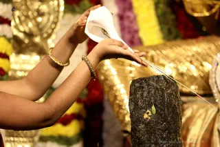 http://nithyananda.org/sites/default/files/photo-gallery/2018-11Nov-16-nithyananda-diary_bengaluru-aadheenam_uttamotama-seva_7T7A1356_0.JPG