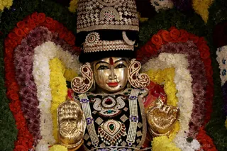 http://nithyananda.org/sites/default/files/photo-gallery/2018-11Nov-16-nithyananda-diary_bengaluru-aadheenam_uttamotama-seva_7T7A1387_0.JPG
