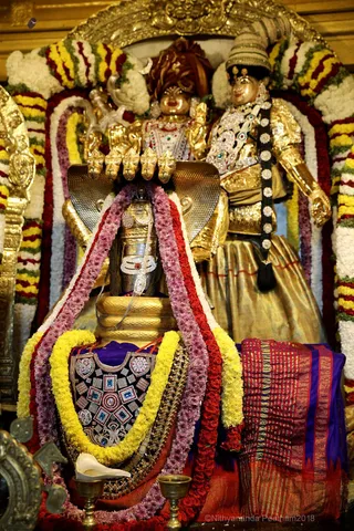 http://nithyananda.org/sites/default/files/photo-gallery/2018-11Nov-16-nithyananda-diary_bengaluru-aadheenam_uttamotama-seva_7T7A1399_0.JPG