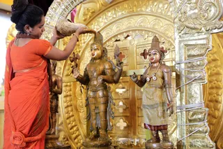 http://nithyananda.org/sites/default/files/photo-gallery/2018-11Nov-16-nithyananda-diary_bengaluru-aadheenam_uttamotama-seva_7T7A1433.JPG