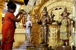 http://nithyananda.org/sites/default/files/photo-gallery/2018-11Nov-16-nithyananda-diary_bengaluru-aadheenam_uttamotama-seva_7T7A1450.JPG
