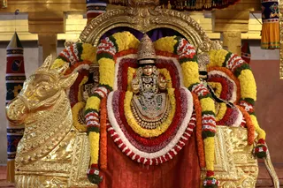 http://nithyananda.org/sites/default/files/photo-gallery/2018-11Nov-18-nithyananda-diary_bengaluru-aadheenam_uttamotama-seva_7T7A1652.JPG