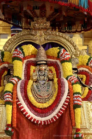 http://nithyananda.org/sites/default/files/photo-gallery/2018-11Nov-18-nithyananda-diary_bengaluru-aadheenam_uttamotama-seva_7T7A1653.JPG