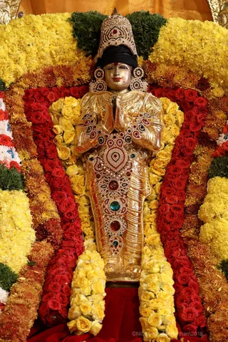 http://nithyananda.org/sites/default/files/photo-gallery/2018-11Nov-18-nithyananda-diary_bengaluru-aadheenam_uttamotama-seva_7T7A1665.JPG