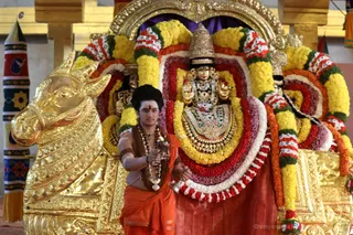 http://nithyananda.org/sites/default/files/photo-gallery/2018-11Nov-18-nithyananda-diary_bengaluru-aadheenam_uttamotama-seva_7T7A1672.JPG