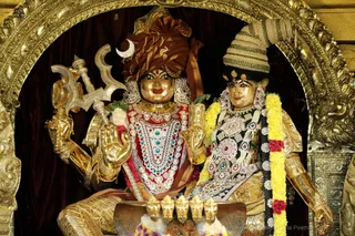http://nithyananda.org/sites/default/files/photo-gallery/2018-11Nov-18-nithyananda-diary_bengaluru-aadheenam_uttamotama-seva_7T7A1684.JPG