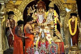 http://nithyananda.org/sites/default/files/photo-gallery/2018-11Nov-18-nithyananda-diary_bengaluru-aadheenam_uttamotama-seva_7T7A1708.JPG