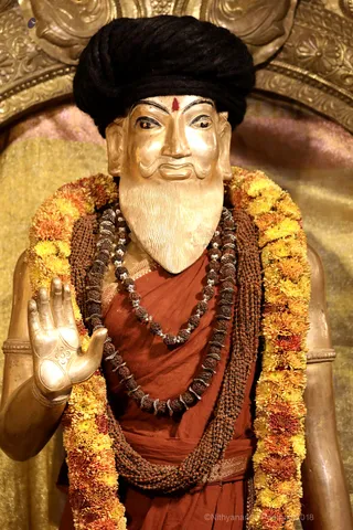 http://nithyananda.org/sites/default/files/photo-gallery/2018-11Nov-19-nithyananda-diary_bengaluru-aadheenam_uttamotama-seva_7T7A1738.JPG