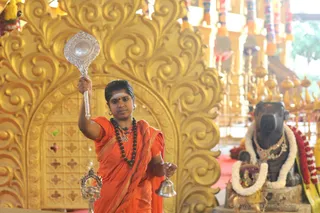 http://nithyananda.org/sites/default/files/photo-gallery/2018-11Nov-19-nithyananda-diary_bengaluru-aadheenam_uttamotama-seva_7T7A1745.JPG