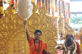 http://nithyananda.org/sites/default/files/photo-gallery/2018-11Nov-19-nithyananda-diary_bengaluru-aadheenam_uttamotama-seva_7T7A1748.JPG