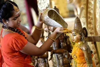 http://nithyananda.org/sites/default/files/photo-gallery/2018-11Nov-19-nithyananda-diary_bengaluru-aadheenam_uttamotama-seva_7T7A1781.JPG