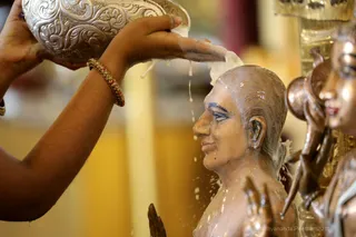 http://nithyananda.org/sites/default/files/photo-gallery/2018-11Nov-19-nithyananda-diary_bengaluru-aadheenam_uttamotama-seva_7T7A1792.JPG