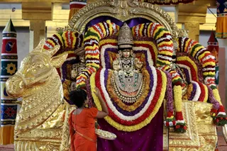 http://nithyananda.org/sites/default/files/photo-gallery/2018-11Nov-19-nithyananda-diary_bengaluru-aadheenam_uttamotama-seva_7T7A1821.JPG