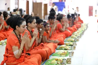http://nithyananda.org/sites/default/files/photo-gallery/2018-11Nov-19-nithyananda-diary_bengaluru-aadheenam_uttamotama-seva_7T9A2132.JPG