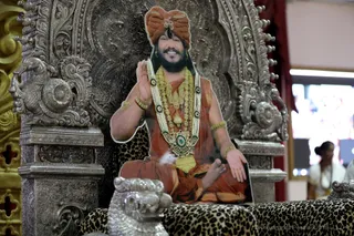 http://nithyananda.org/sites/default/files/photo-gallery/2018-11Nov-19-nithyananda-diary_bengaluru-aadheenam_uttamotama-seva_7T9A2163.JPG